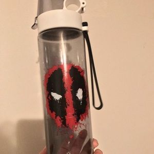 Deadpool water bottle